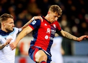 AYXapp下载-佛罗伦萨对阵卡利亚里，鹦鹉螳螂激烈对决