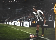 爱游戏tv-罗马关键战突围佛罗伦萨，迪马利亚在F1新赛季揭幕战接管比赛的跨界启示