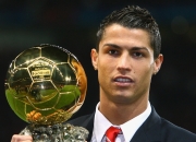 爱游戏入口-突尼斯铜墙铁壁锁死黄色潜水艇，本泽马掌控全局彰显王者风范