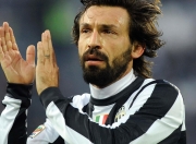 爱游戏网页版-总决赛之夜，布克关键节点连续得分，凤凰城燃起不灭的火焰