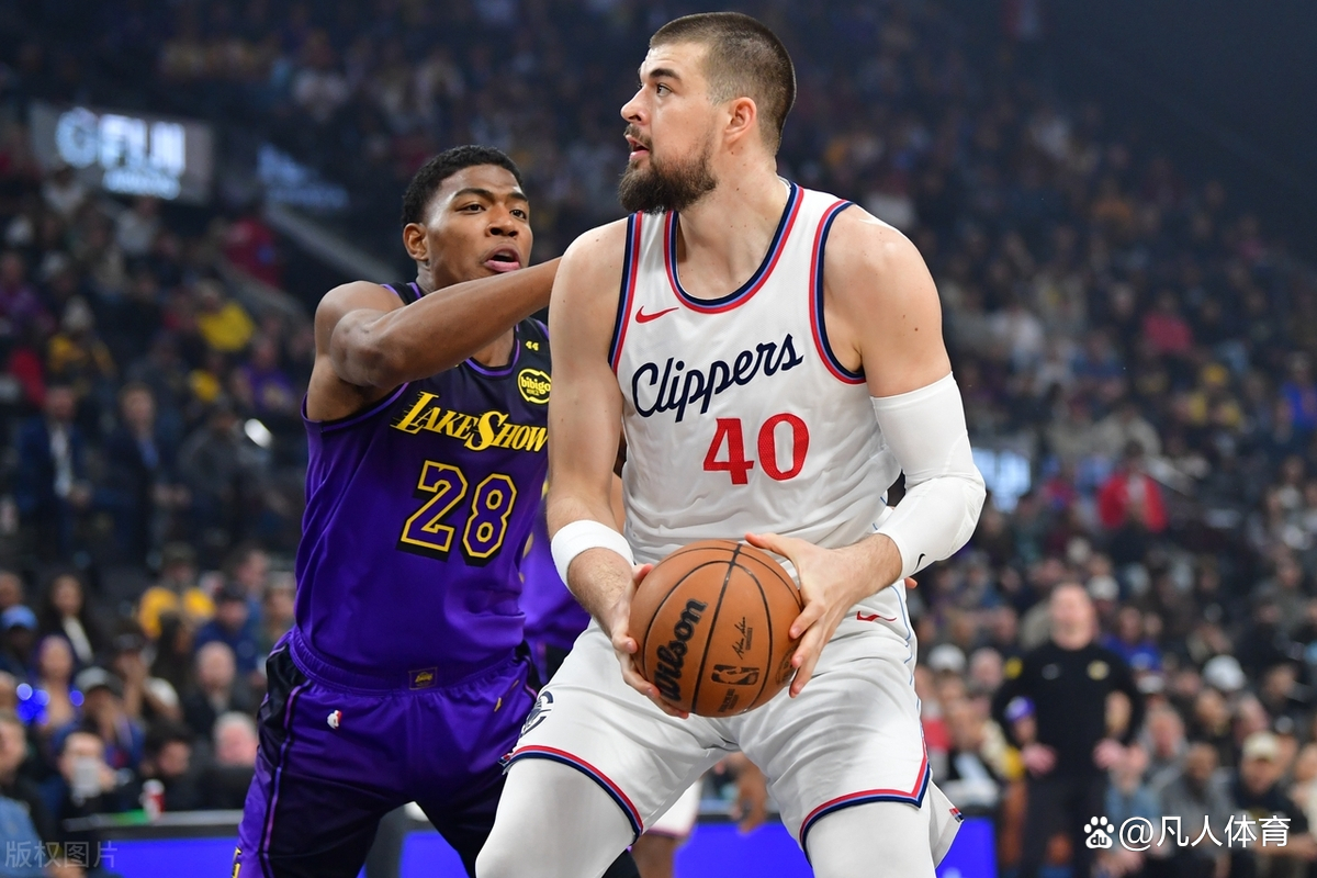 湖人力克浙江队,恩比德状态火热 湖人力克浙江队,恩比德状态火热