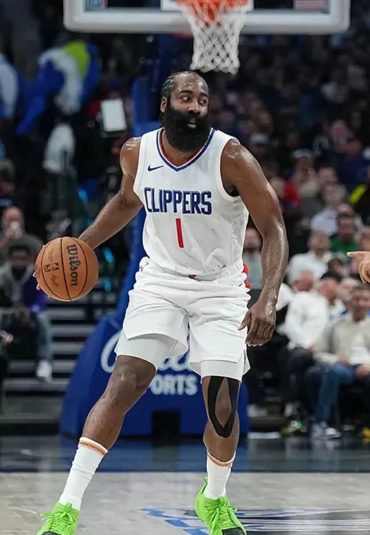 爵士险胜快船,哈登状态火热 爵士险胜快船,哈登状态火热