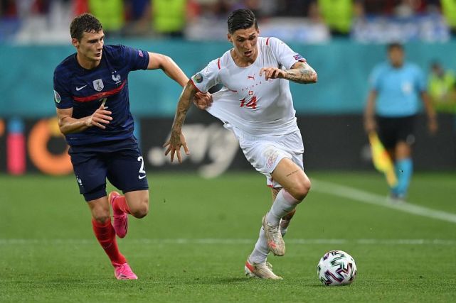 瑞士险胜巴黎，本泽马惊艳四座