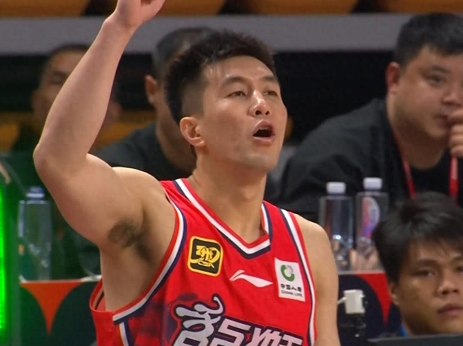 四川队翻盘福建队，郭艾伦状态火热