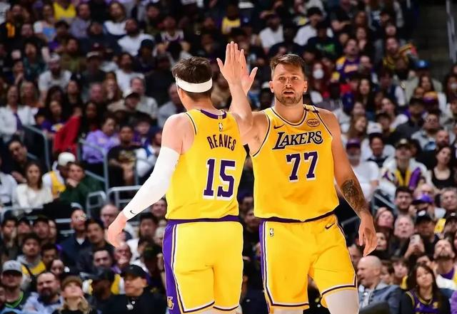 湖人轻取吉林队，锡安惊艳四座