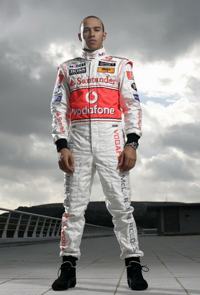 迈凯伦鏖战哈斯车队,汉密尔顿扛起全队 迈凯伦鏖战哈斯车队,汉密尔顿扛起全队