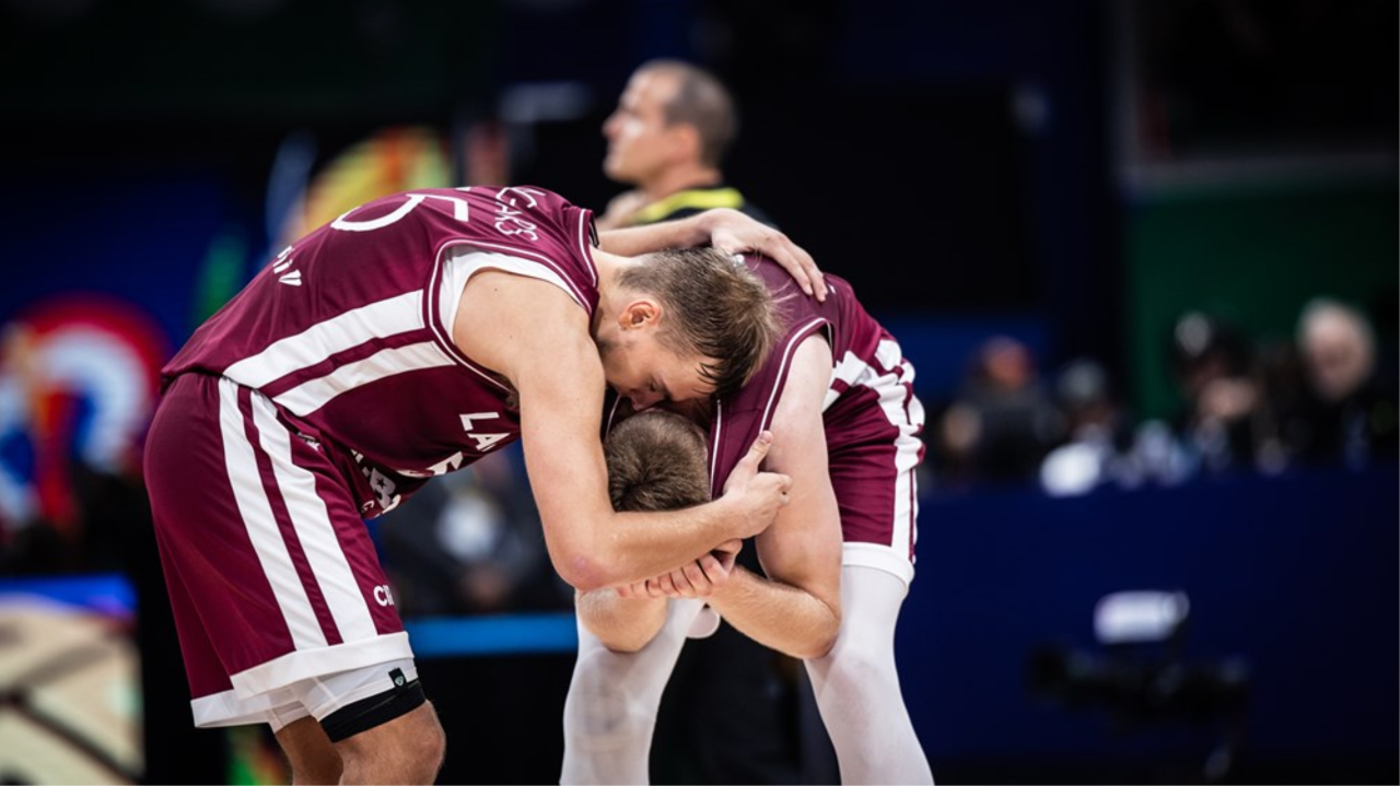 拉脱维亚队险胜晋级下一轮