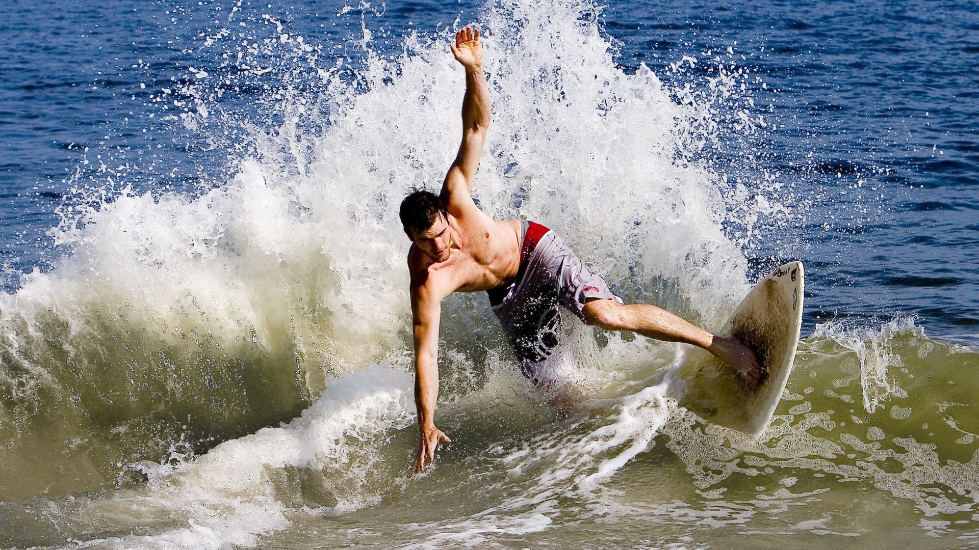 猎鹰之爪撕裂孤星,福克斯关键一击定江山