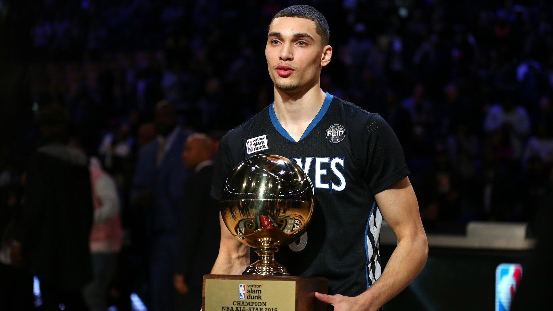 骑士鏖战76人，铁血防守与新生代巨星的碰撞