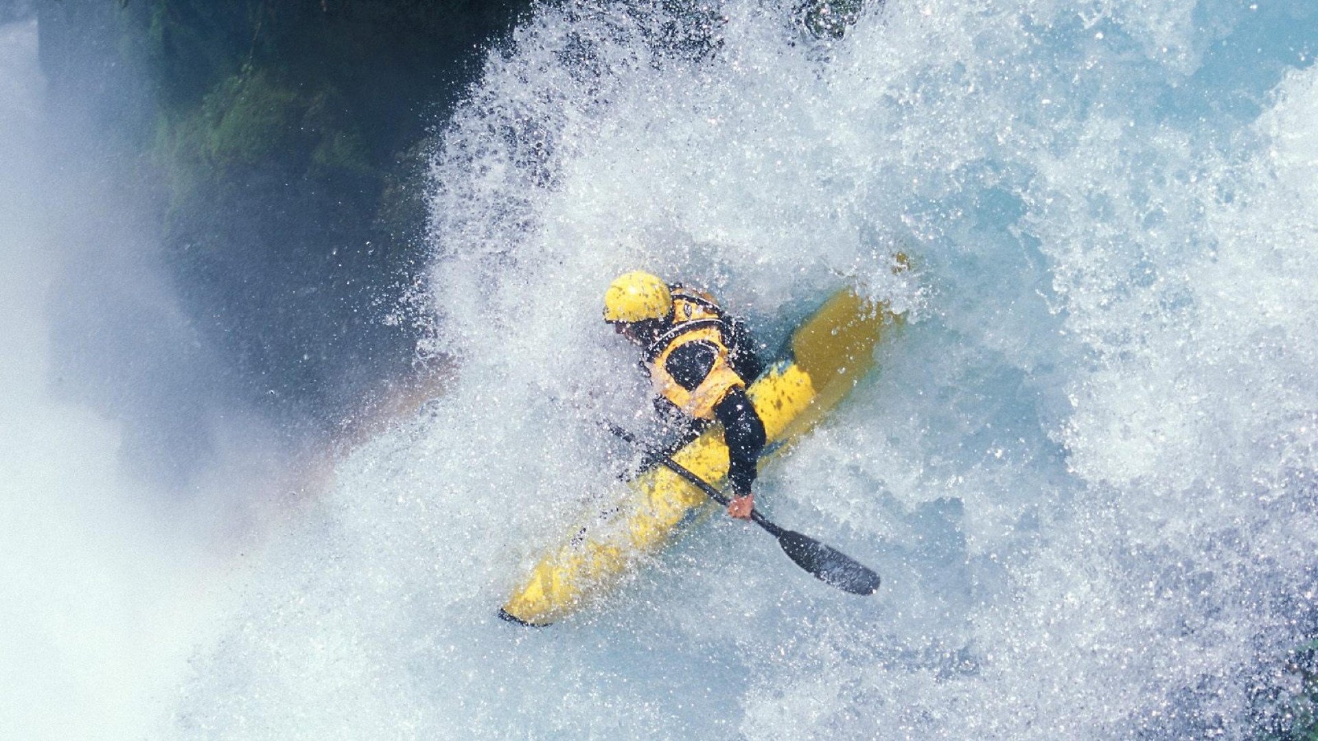 拉亚爆发难阻曼城全面压制，塞维利亚在战术铁幕下黯然失色